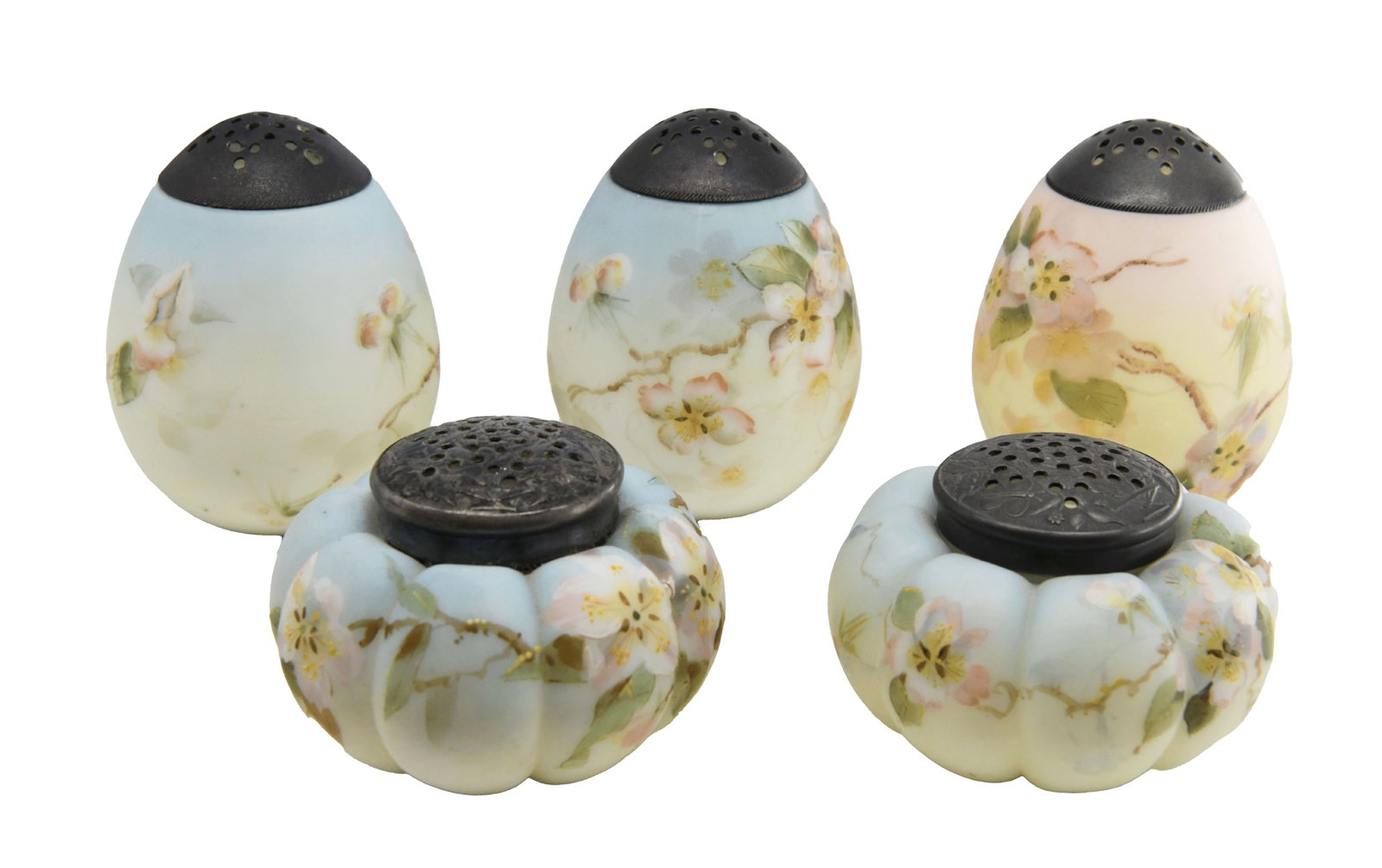 Group of 5 Mt Washington Victorian Shakers incl. Melon/Tomato/Egg Shapes: Group of 5 Mt Washington Victorian Shakers incl. Melon/Tomato/Egg Shapes 2 x Egg FormShakers in Blue Blossom 2 x Melon Tomato Lobe Squatty Form Shakers in Blue Blossom 1 x Egg Form Shaker in Pink Blos