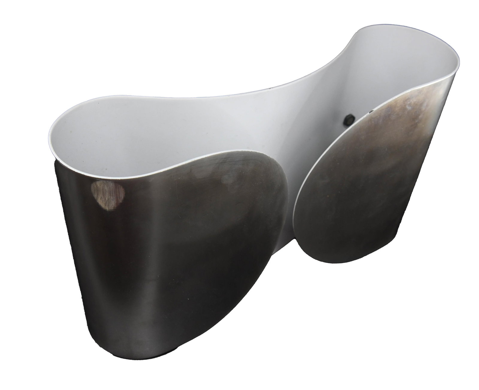 Atelier International Limited Wall Sconce: Atelier International Limited Wall Sconce Approximate Size: 8.25" H x 14.5" W x 4" D Any lamp wiring is offered strictly as found. No guarantee is made as to the condition, safety, or operability of e