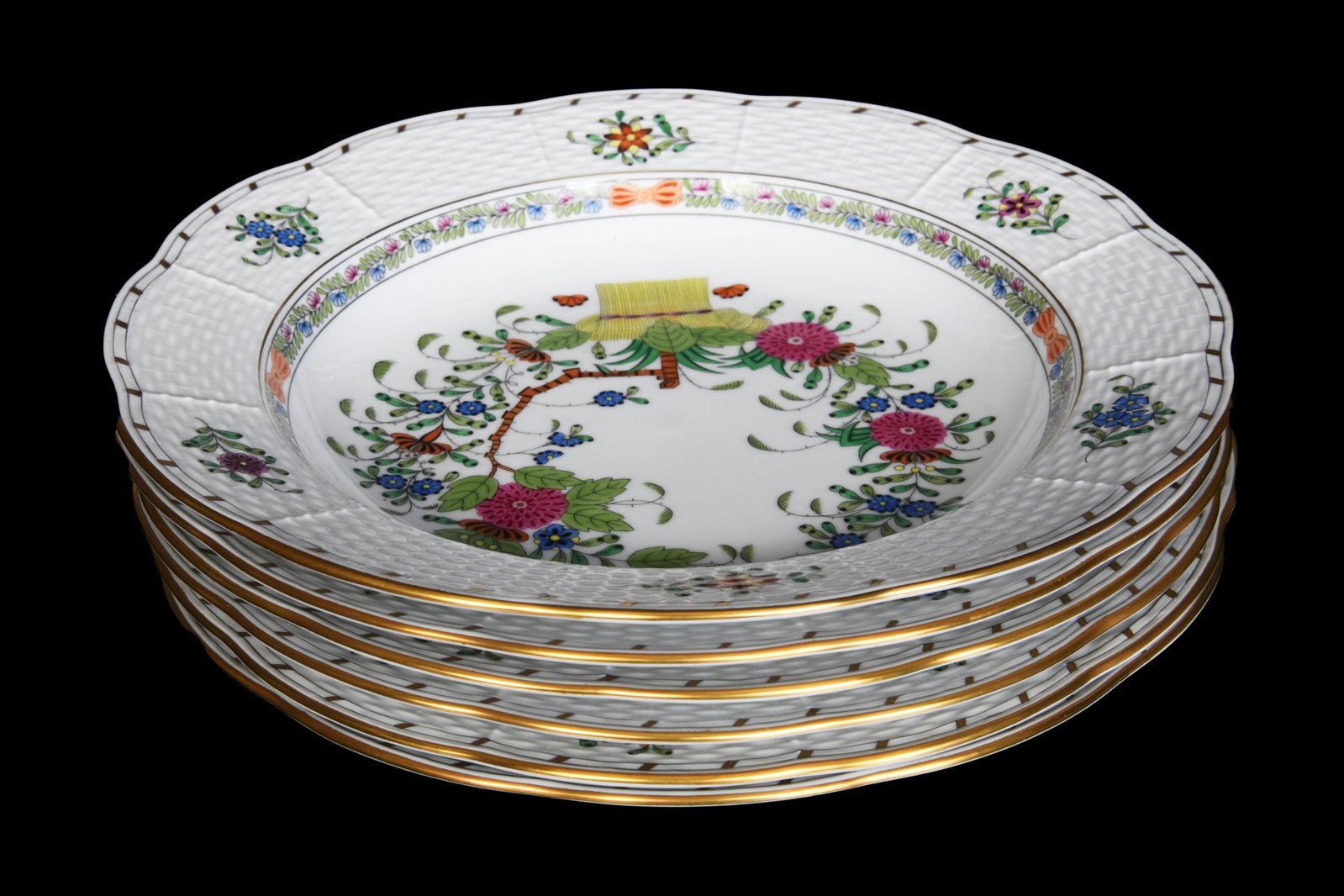 Herend Porcelain Soup Bowls, Indian Basket, Multicolor: Herend Porcelain Soup Bowls, Indian Basket, Multicolor 6 x Herend Indian Basket, Multicolor, Soup Bowls Introduced in the 1850s, this pattern's original name was "East Indies Flowers". Much of the Ori