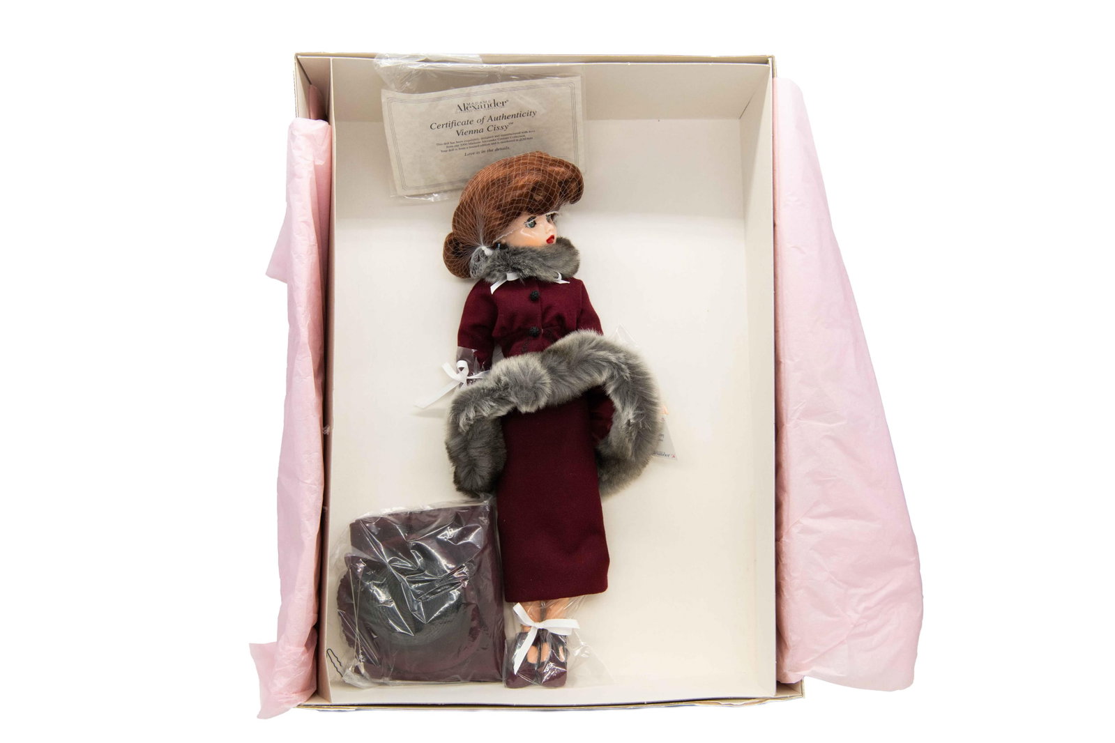 Madame Alexander ‘Vienna Cissy’ 25585, 2000: Madame Alexander ‘Vienna Cissy’ 25585, 2000 Includes Certificate of Authenticity. Numbered 274/600. Box has minimal wear with minor creases, scuffs and dents commensurate with age. Approxi