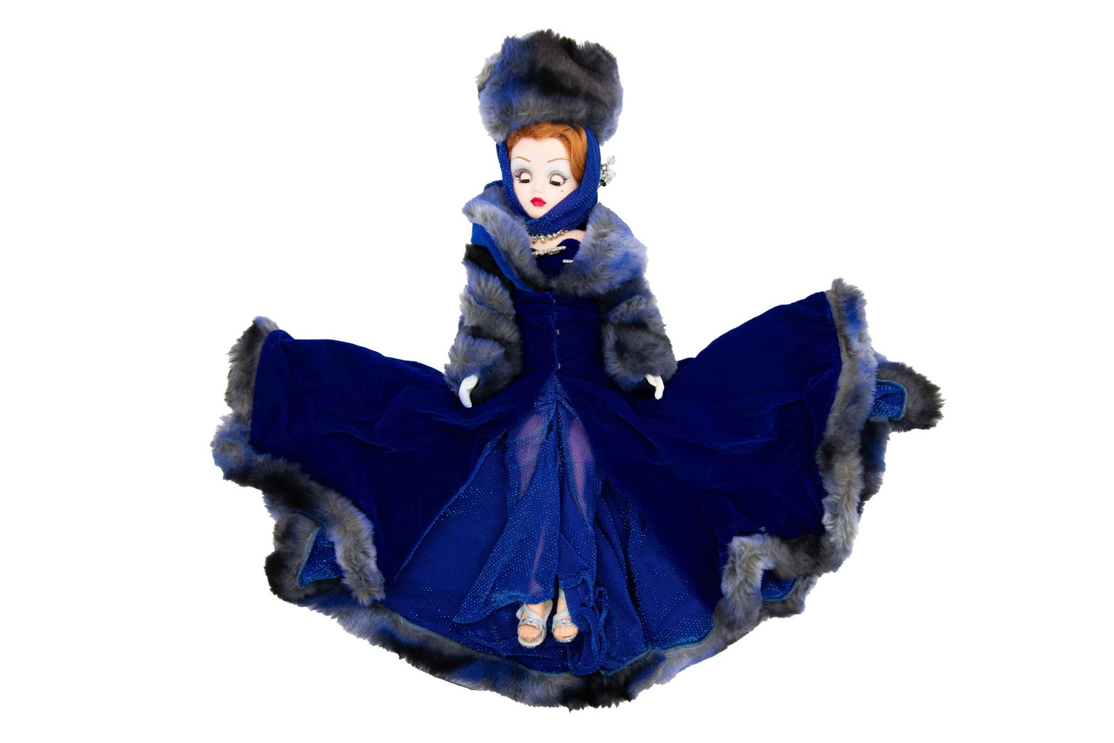 Madame Alexander ‘21” Cissy Budapest’ 22340 Doll: Madame Alexander ‘21” Cissy Budapest’ 22340 Doll Box has minor denting, creasing and tears commensurate with age. Approximate box size: 8” H x 17” W x 21.25” D Appr