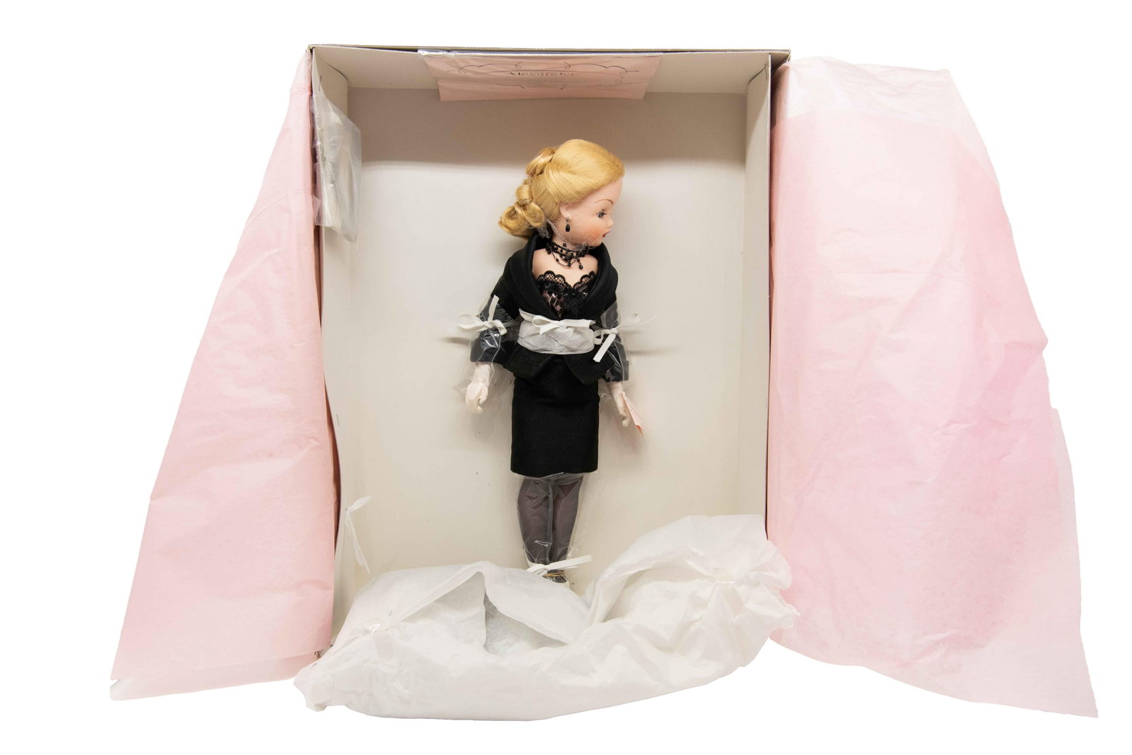 Madame Alexander ‘Haute Couture Cissy’ 28435 Doll, 2001: Madame Alexander ‘Haute Couture Cissy’ 28435 Doll, 2001 Includes Certificate of Authenticity. Numbered 045/500. Box has minimal wear with minor creases and scuffs commensurate with age. Ap