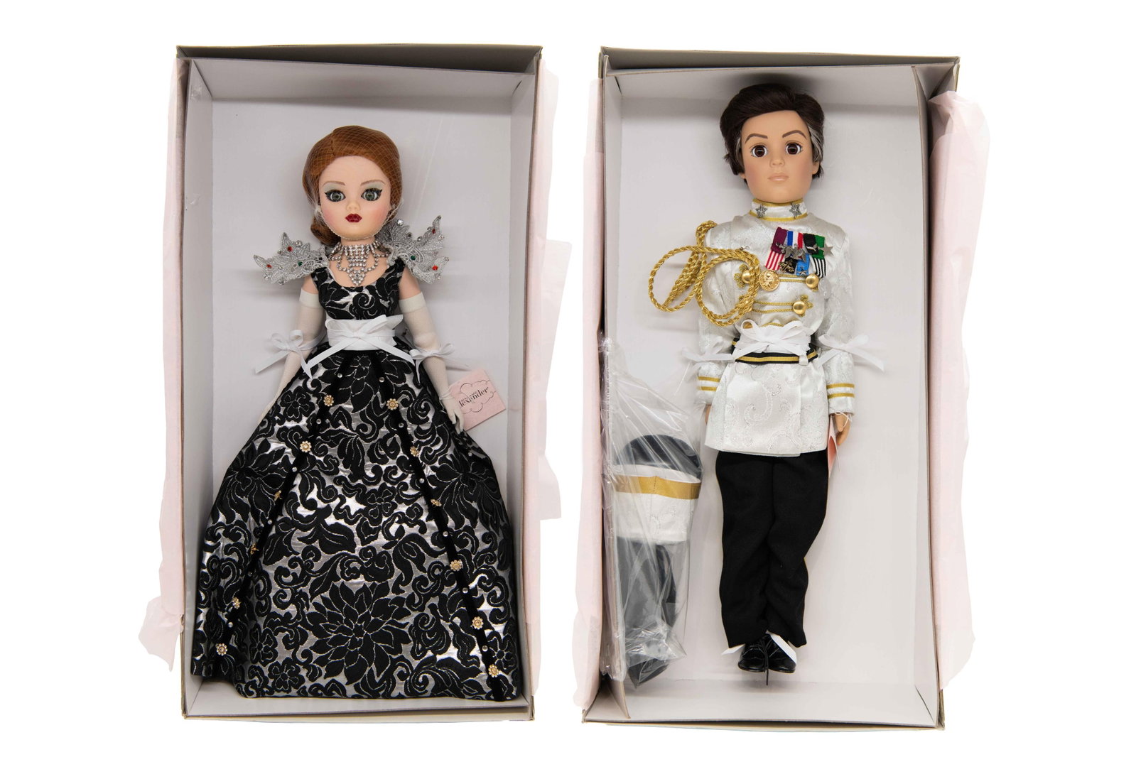 Madame Alexander ‘Festival King and Festival Queen Cissy' Set: Madame Alexander ‘Festival King and Festival Queen Cissy' Set Madame Alexander ‘Festival King’ 64010, 2006 Box has minimal wear with minor creases and scuffs commensurate with age. A