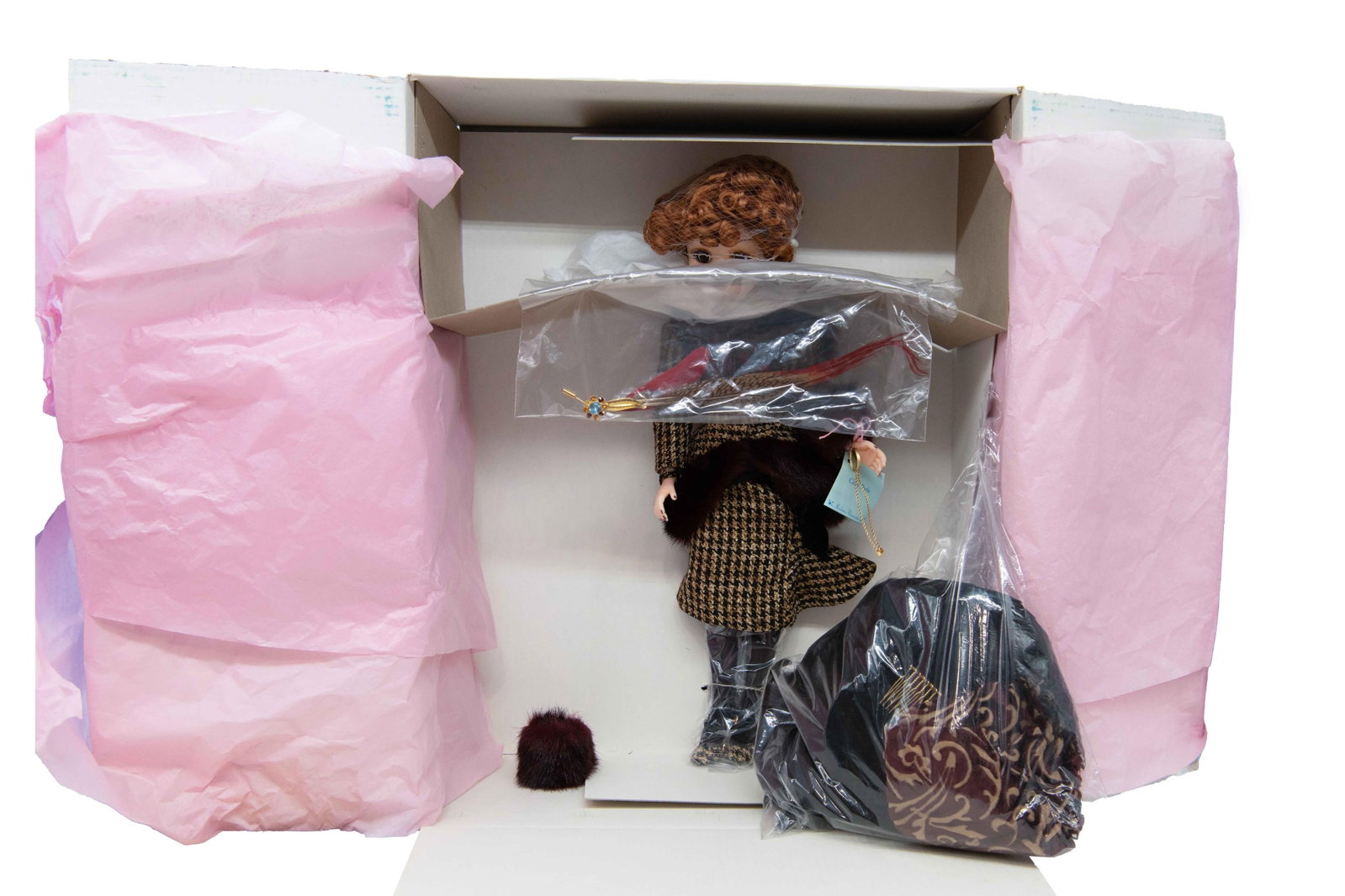 Madame Alexander ‘Cissy Paris’ 22300 Doll, 1998 (1 of 9)