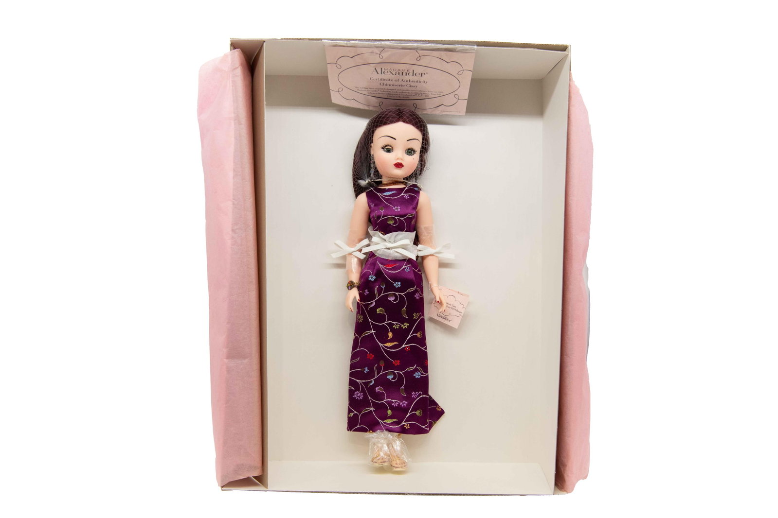 Madame Alexander ‘Chinoiserie Cissy’ 33335 Doll, 2003: Madame Alexander ‘Chinoiserie Cissy’ 33335 Doll, 2003 Includes Certificate of Authenticity. Numbered 093/150. Box has minimal wear with minor creases and scuffs commensurate with age. Appr