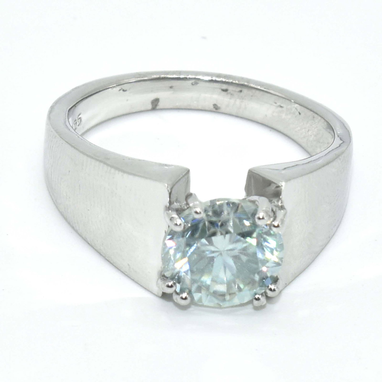 Silver Moissanite Ring: Silver Moissanite(1.75ct) Rhodium Plated Mens Ring Ring (~Size 10)(Dimension:xmm)Weight:6.35Grams