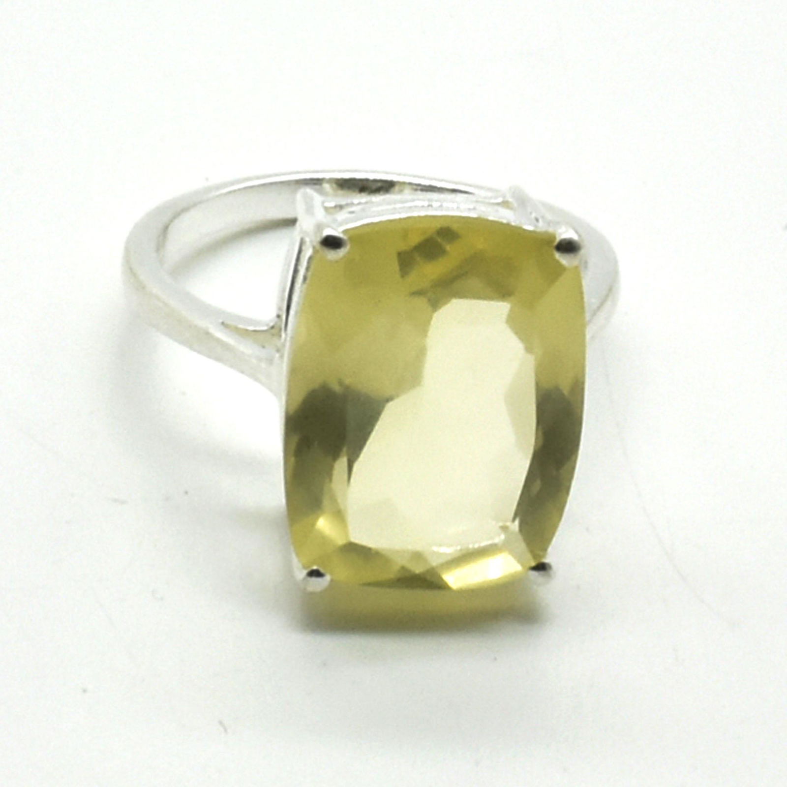 Lemon Quartz (10.8Ct) Ring (1 of 3)