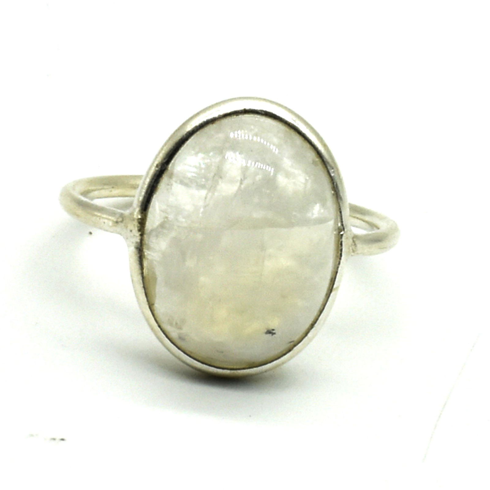 Moonstone(8.1Ct) Ring: Sterling Silver Moonstone(8.1ct) Hand Made Ring (~Size 7) (~weight 2.95g)