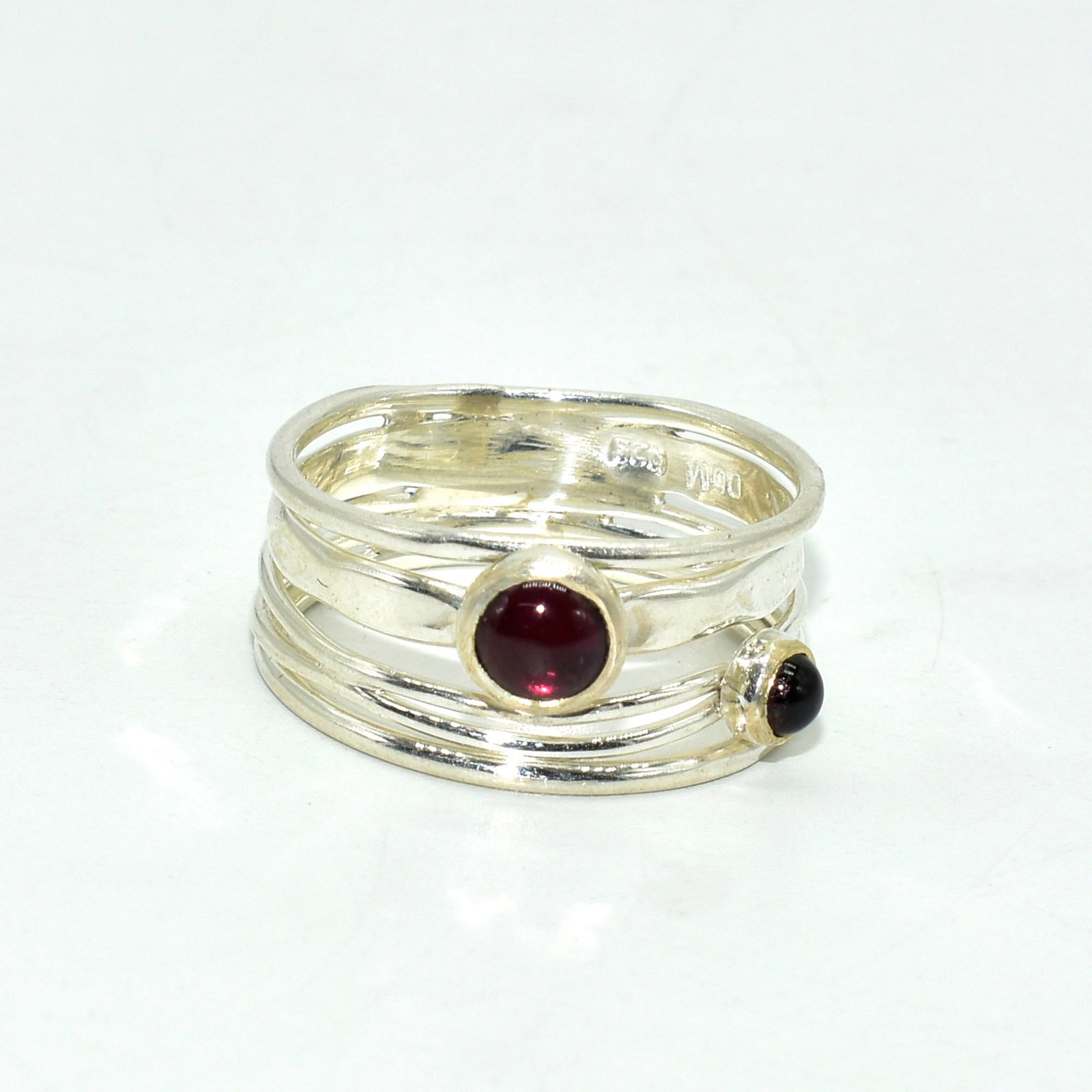 Silver Garnet(0.75ct) Ring: Silver Garnet(0.75ct) Hand Made Ring (~Size 7) (~weight 3.65g)