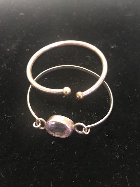 Pair of Vintage Silver Amethyst Bracelets: Pair of vintage silver bracelets w amethyst.