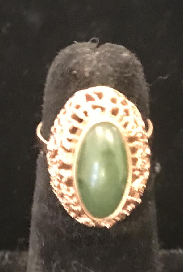 Russian 14 kt Rose Gold Nephrite Ring: 4.5 gr, size 6
