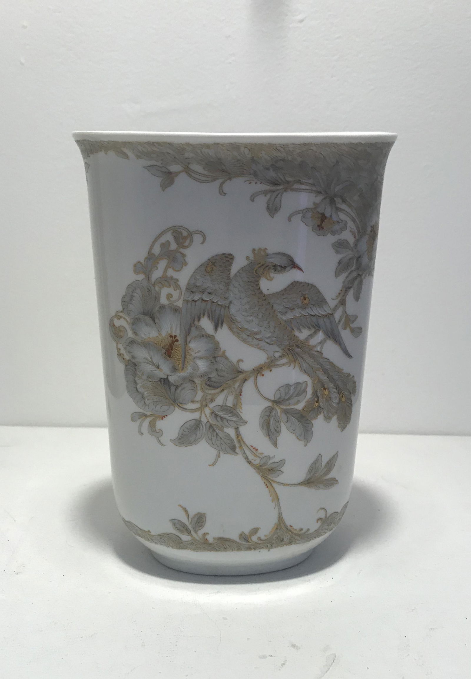 German Kaiser Porcelain Vase Art Neaveau: hand painted in Art Neveau style with Phoenix bird.