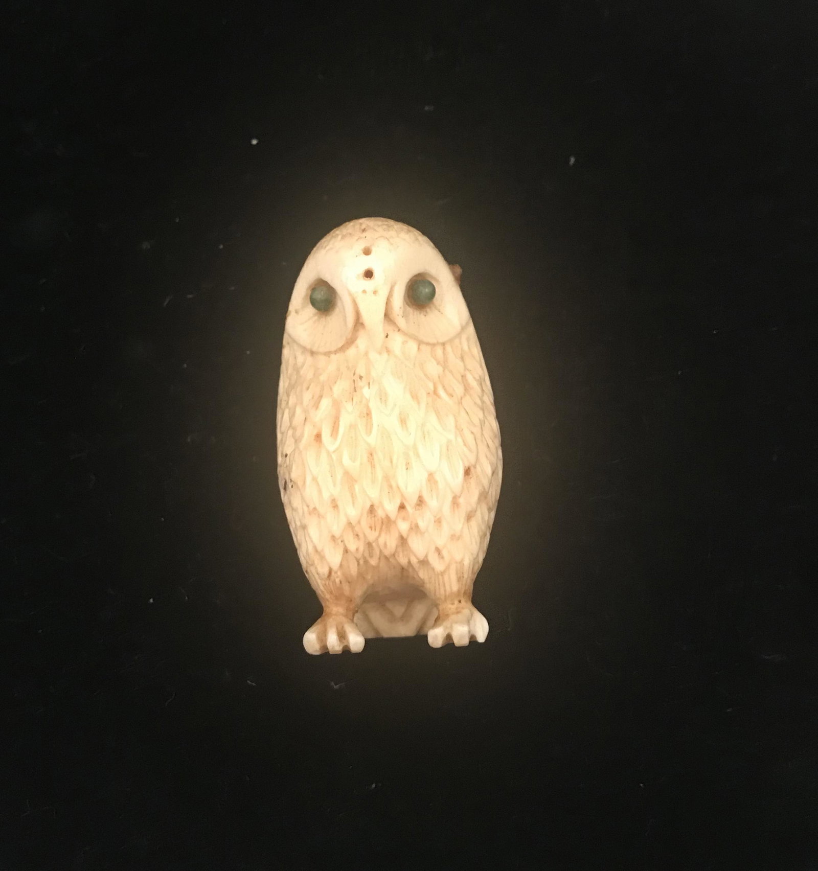 Carved Owl Figurine Netsuke: bone matter handcarved
