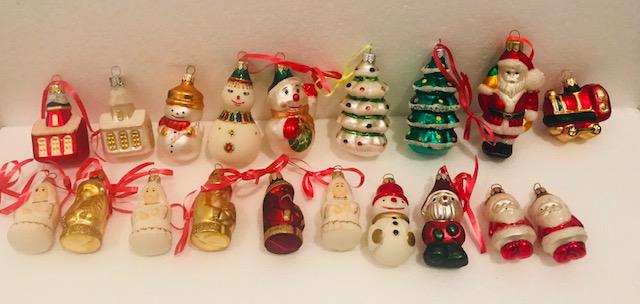 19 pcs Vintage European Christmas Ornaments (1 of 4)