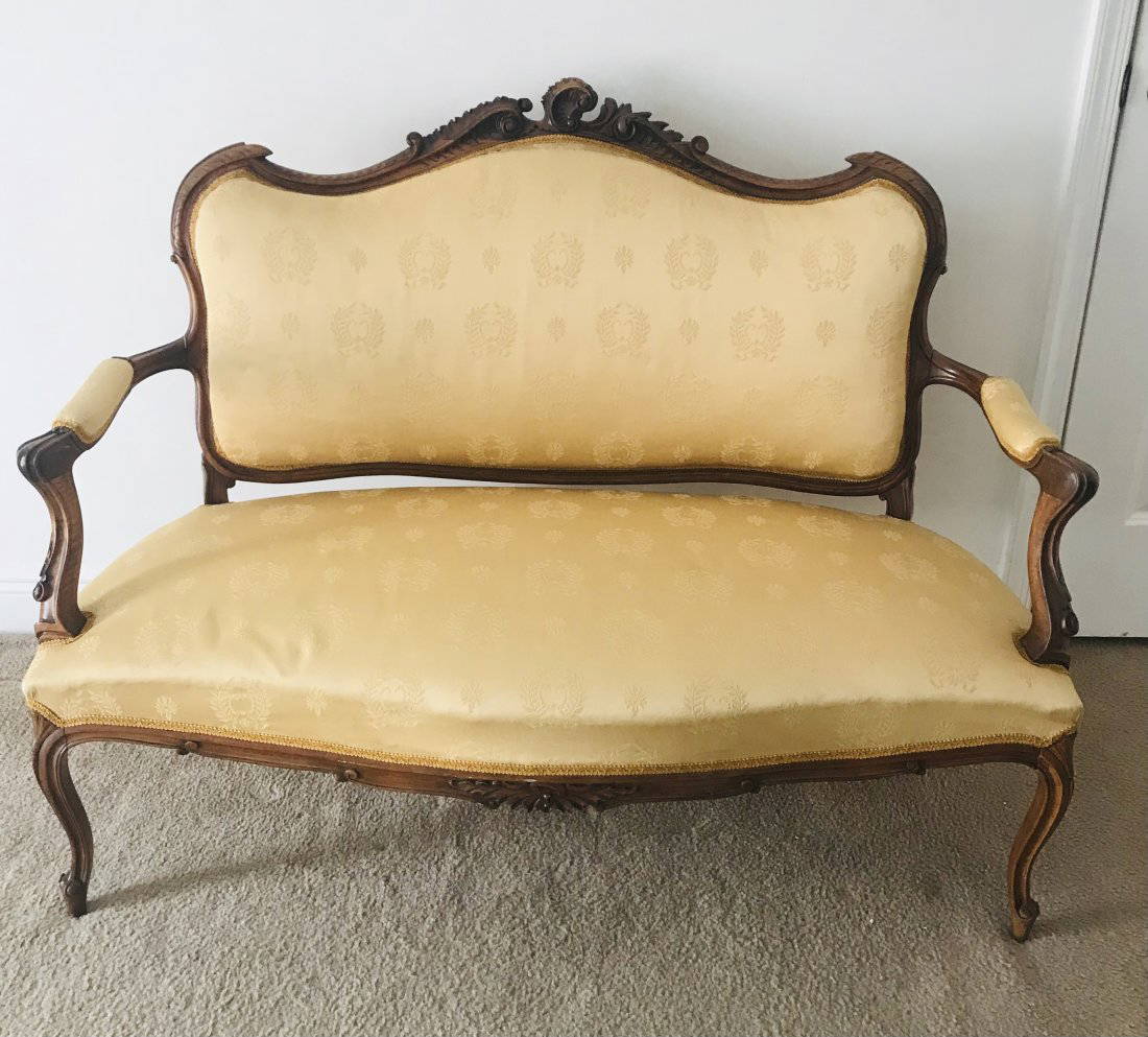 Antique & Vintage Settees for Sale in Online Auctions Page 5