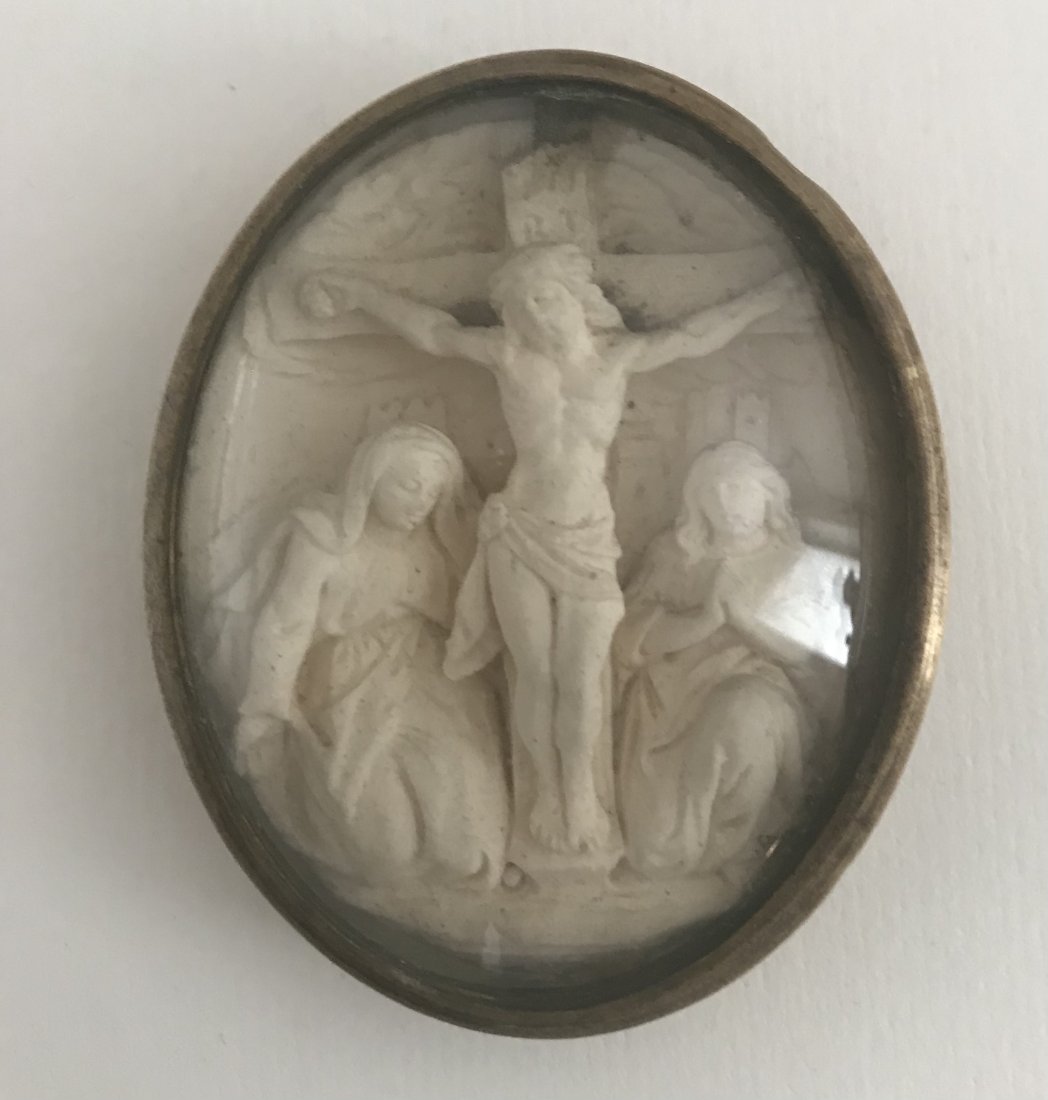 Early 19 th c Religious Meershaum Crucifixion in Glass (1 of 3)