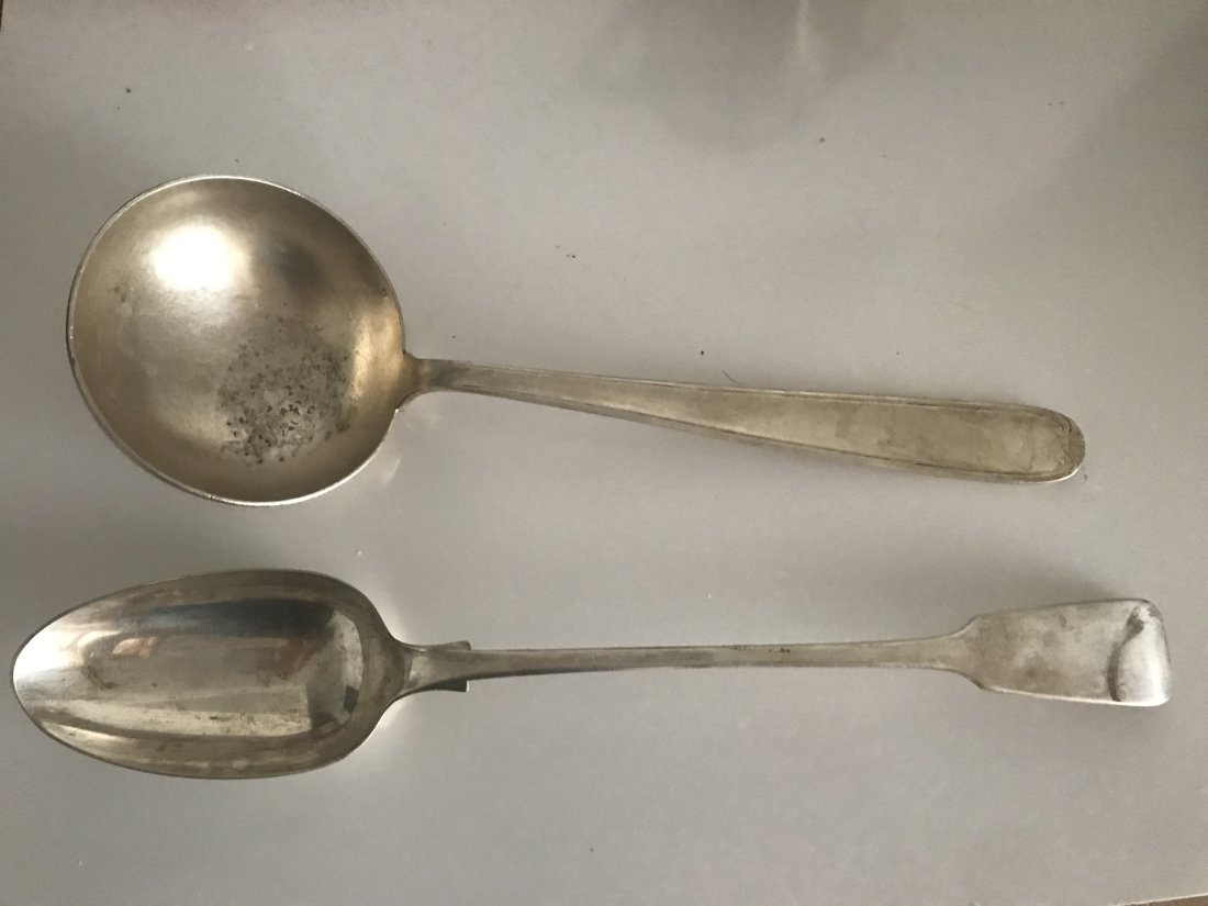 2 pcs Silverplate Laddles Dinnerware: 2 silverplate dinnerware