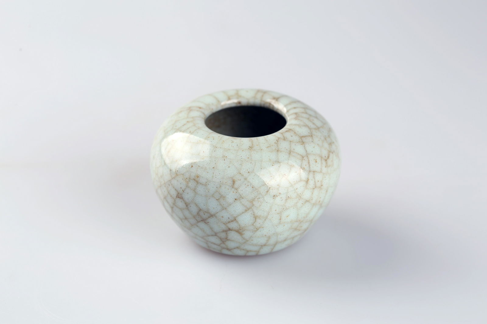 Qing Dynasty even-glazed water fish (1 of 5)