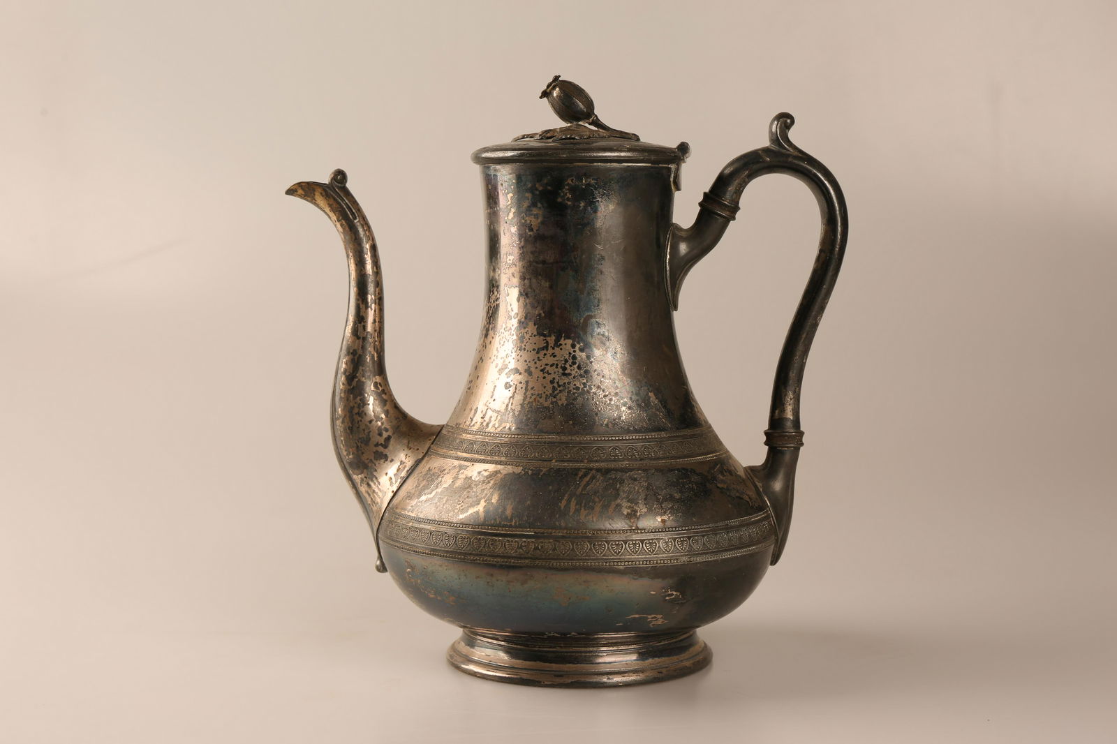European and American silver coffee pots (1 of 6)