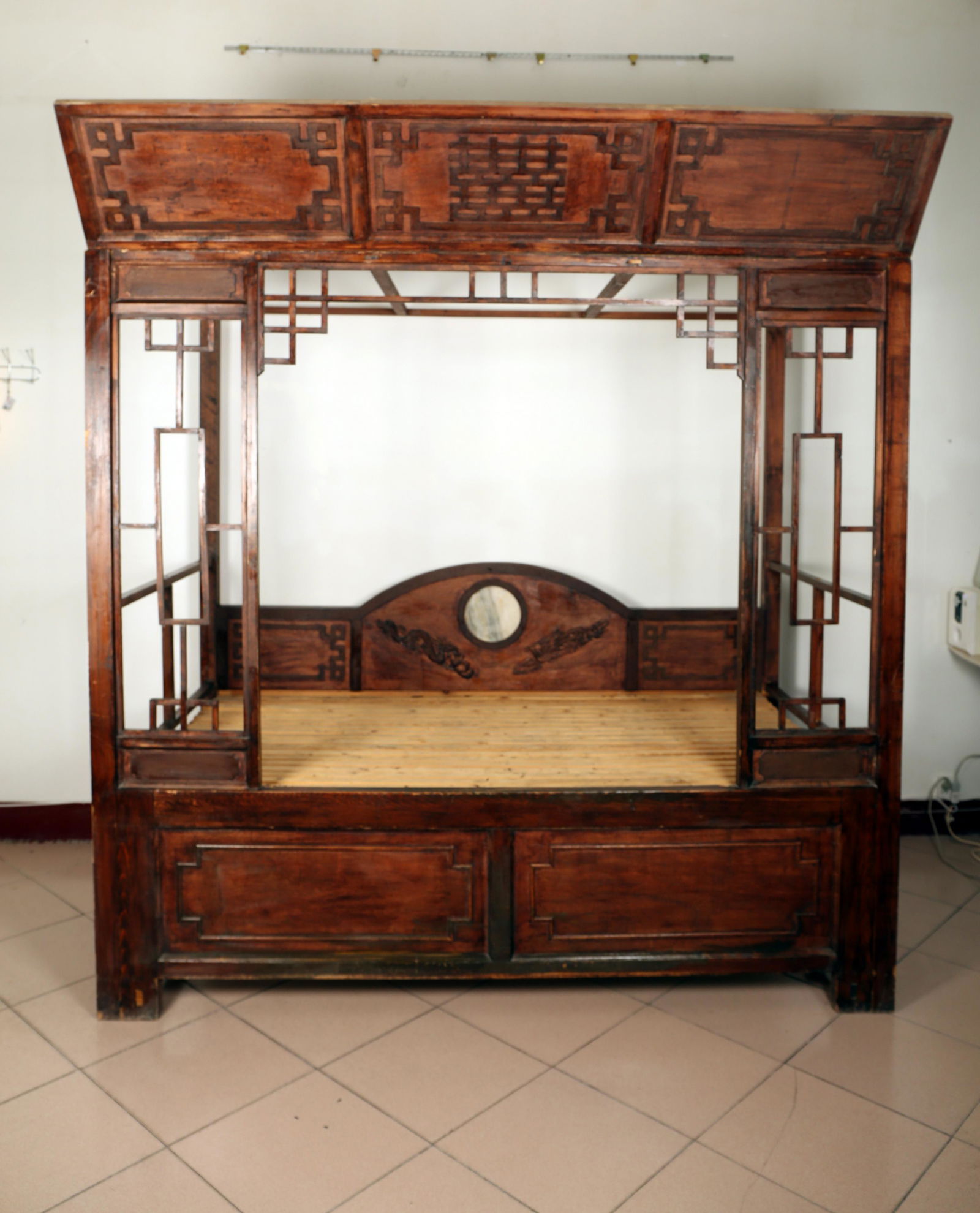 China Republic hardwood wedding bed (1 of 7)