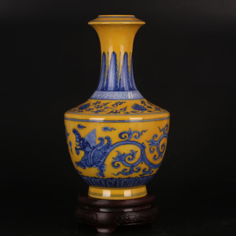 Floral dragon vase with yellow background: Height 22 cm Mouth diameter 4 cm Belly diameter 13 cm Bottom diameter 7.2 cm