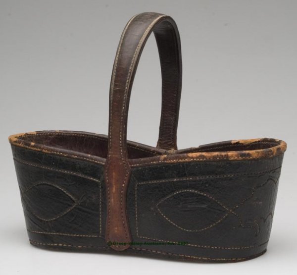 SIGNED RICHMOND, VA STITCHED LEATHER KEY BASKET,