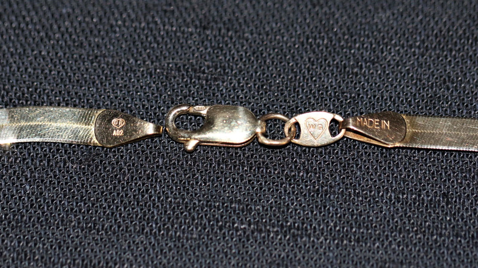 Lady's Gold Herringbone Chain Necklace (1 of 5)