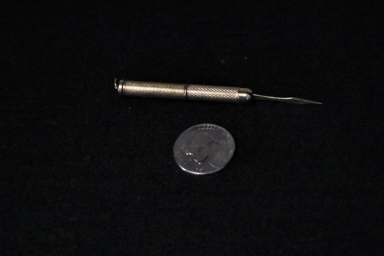 Gold Retractable Toothpick (1 of 3)
