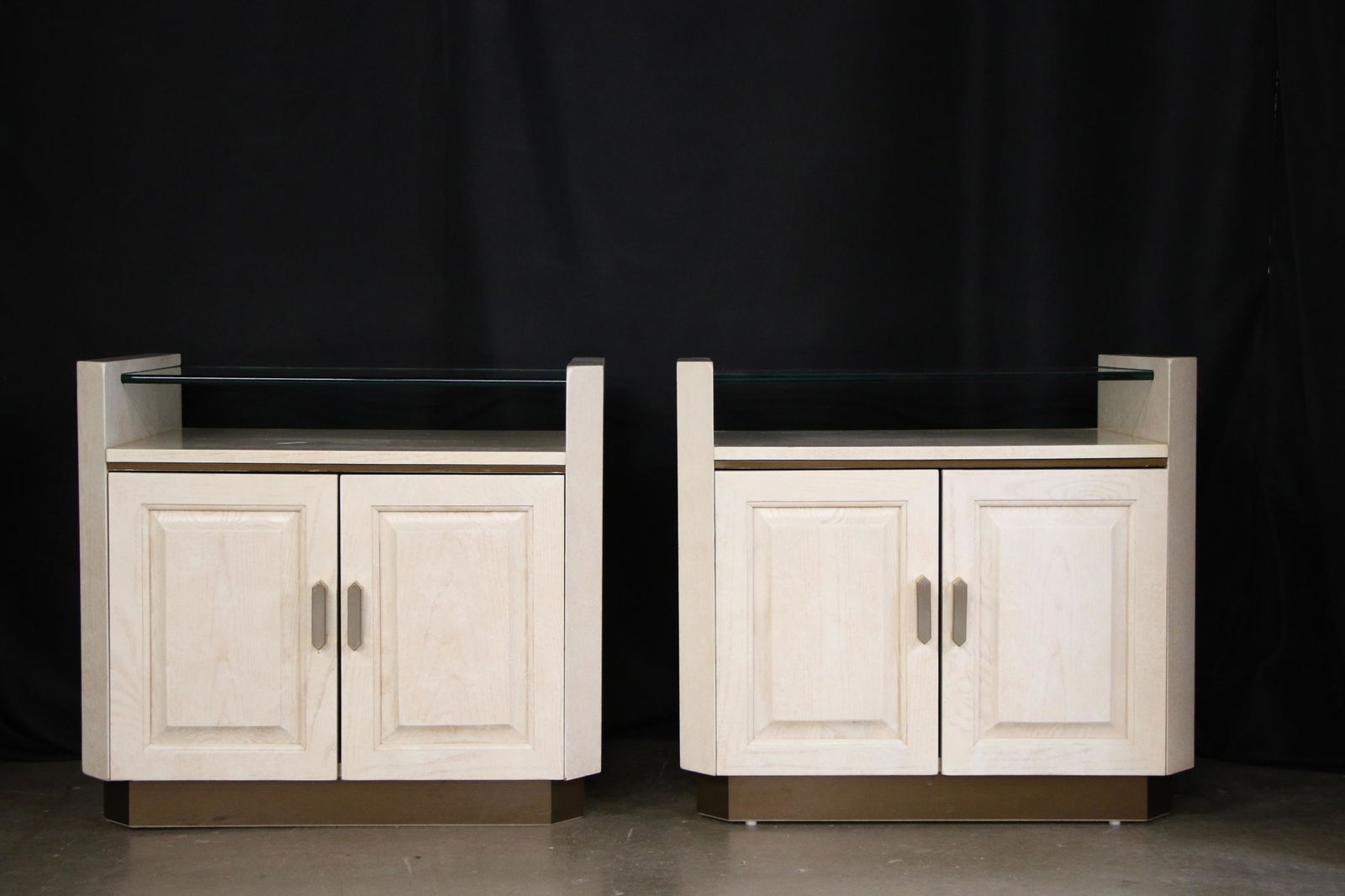 Henredon, End Tables (1 of 7)