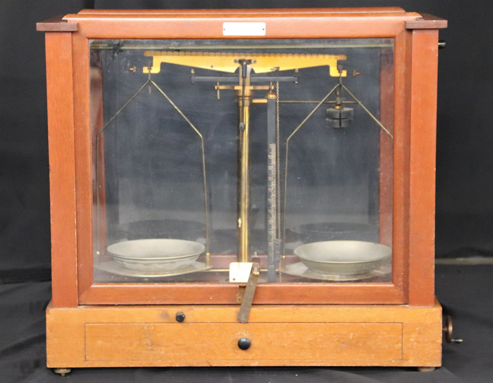 Soderer-Kohlbusch Apothecary Balance Scale (1 of 6)