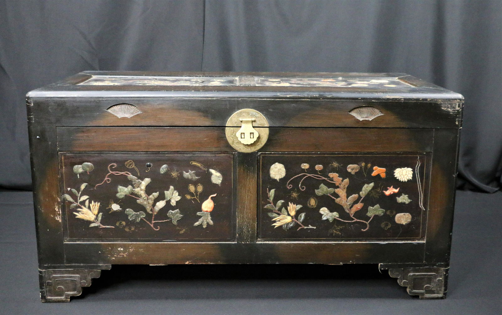 Asian Style Trunk Blanket Box (1 of 7)