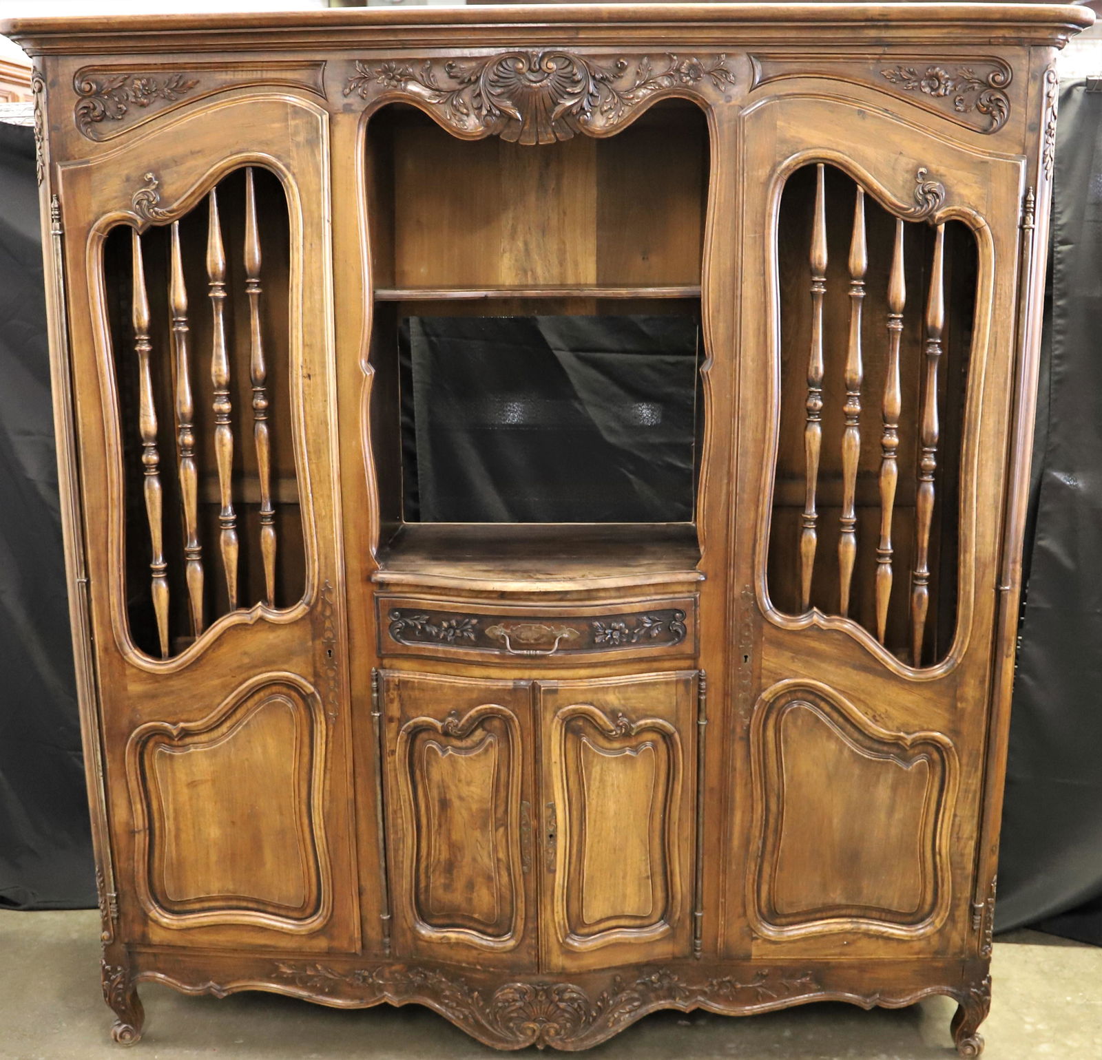 Wood Vaisselier (1 of 7)