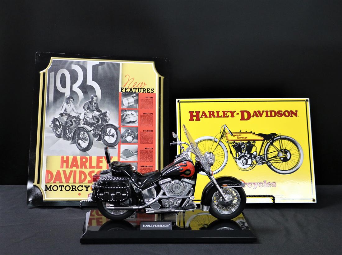 Harley Davidson Memorabilia (1 of 11)