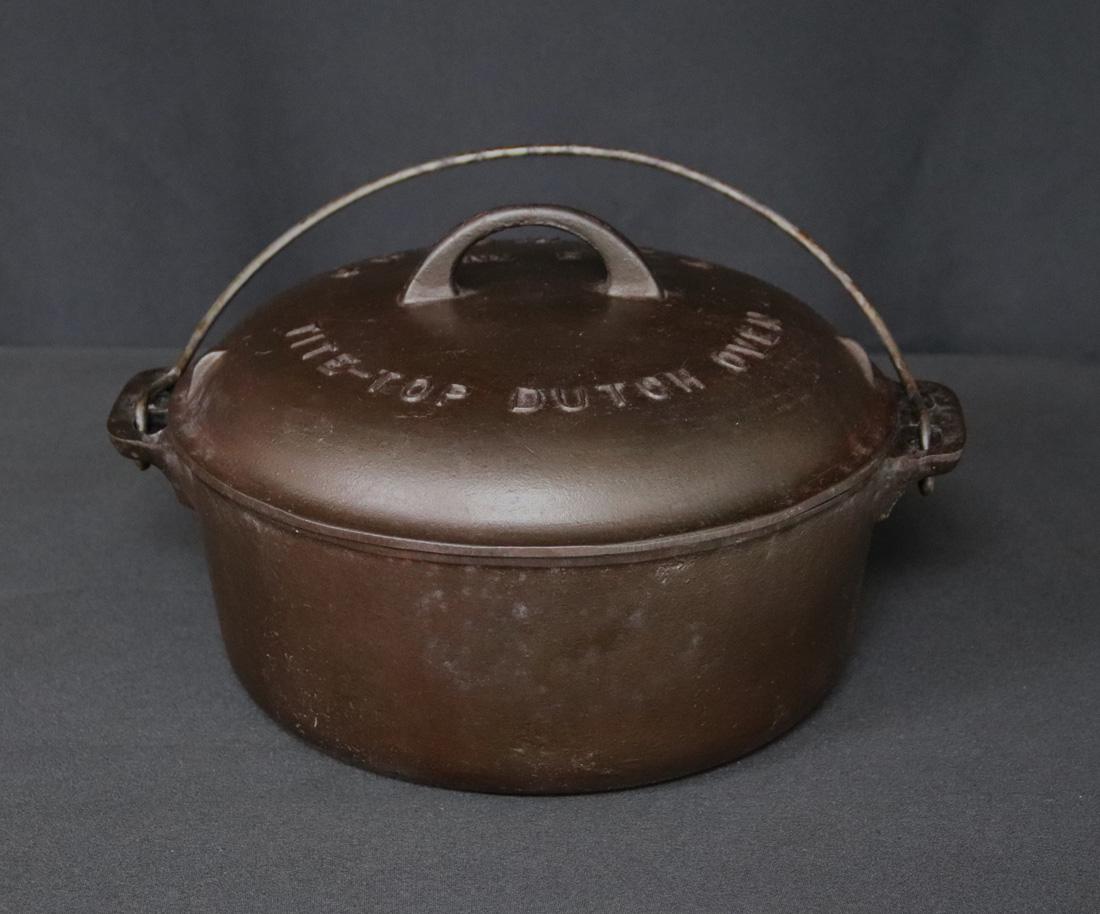 Griswold, Number 8 Tite-Top Dutch Oven (1 of 8)