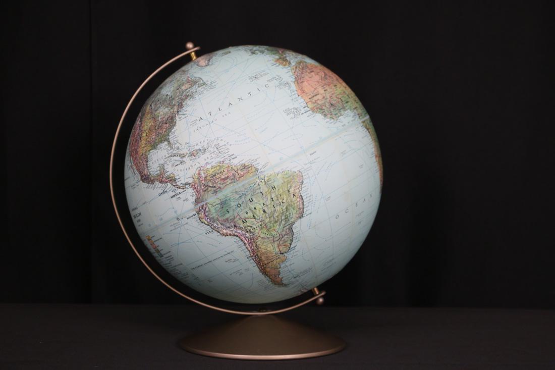 Replogle, Vintage Table Top Globe (1 of 7)