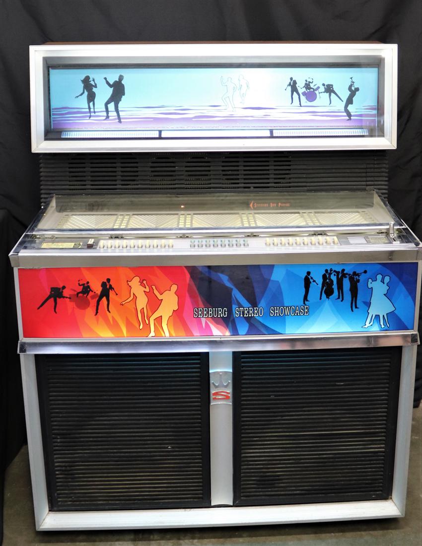 Seeburg, Jukebox With Records (1 of 17)