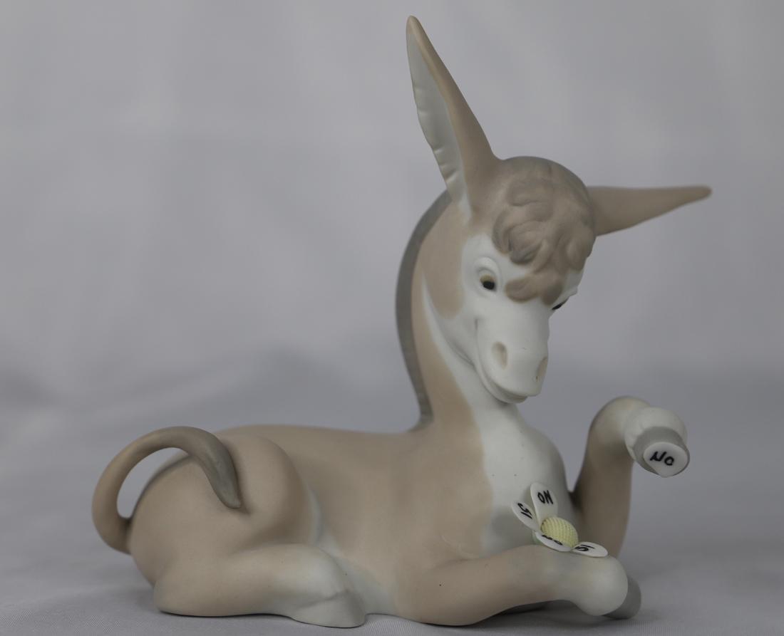 Lladro, Figurine (1 of 8)