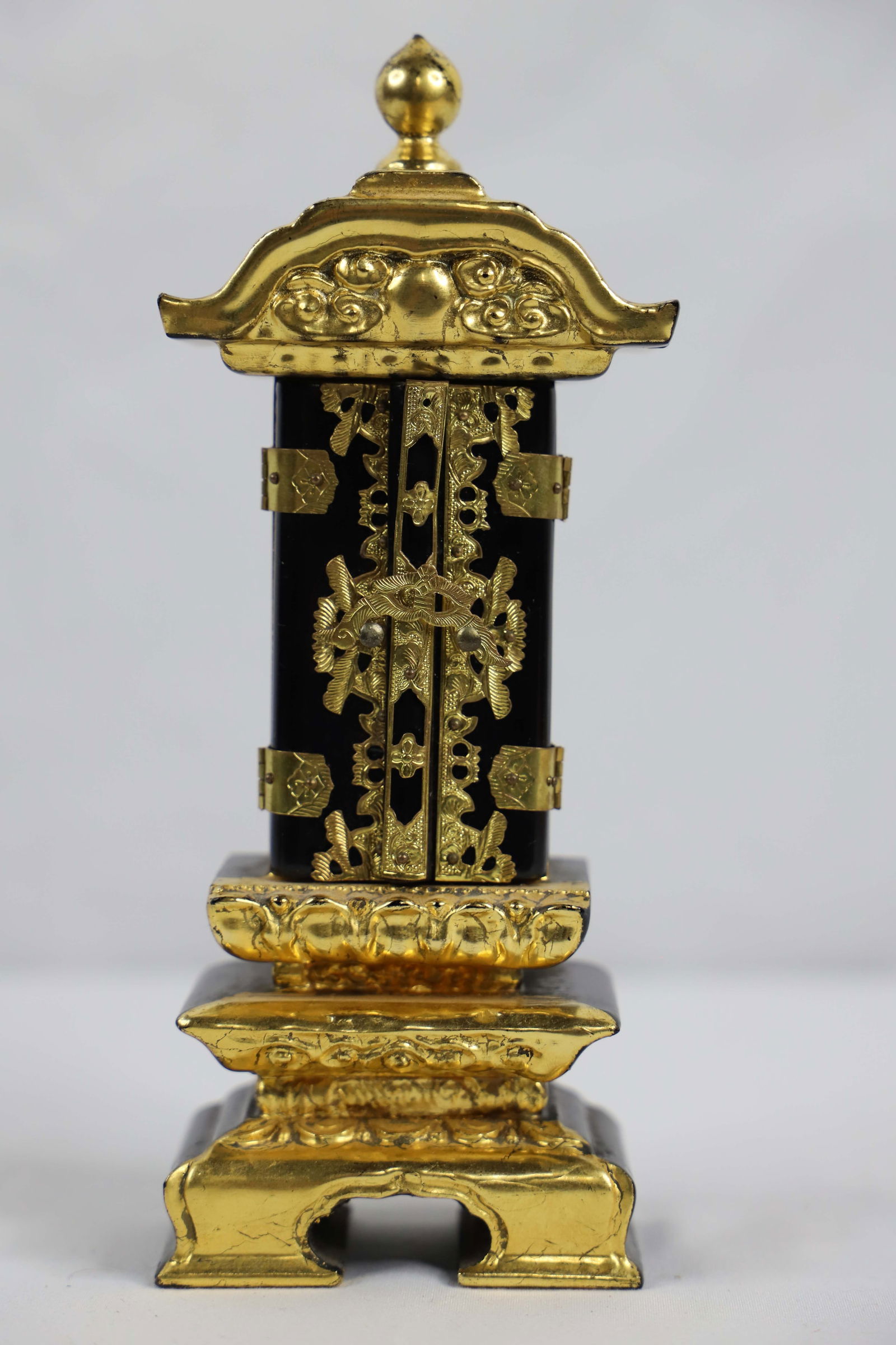 Japanese Burial Chest (1 of 5)