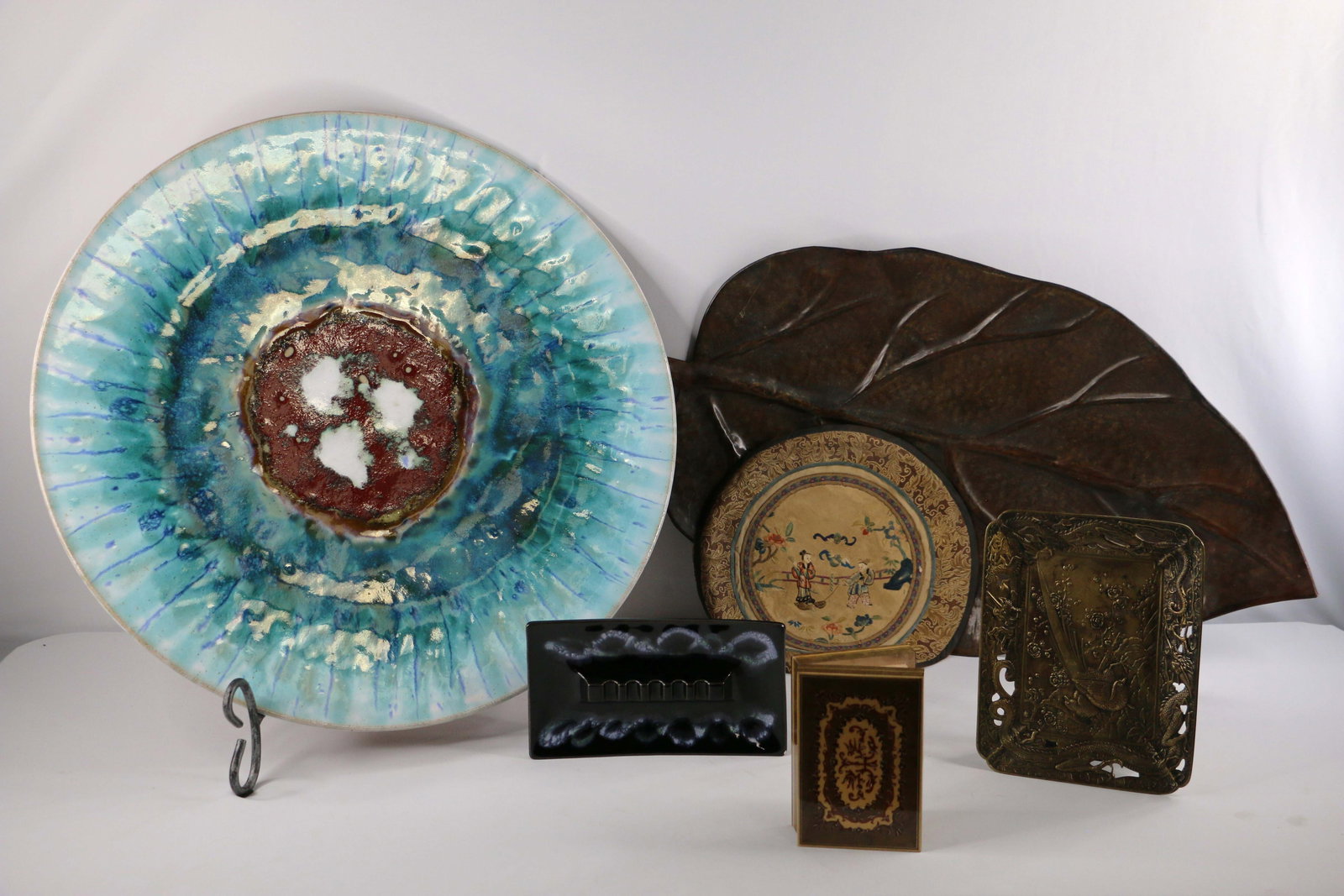Decorative Platters, Ashtrays (1 of 7)