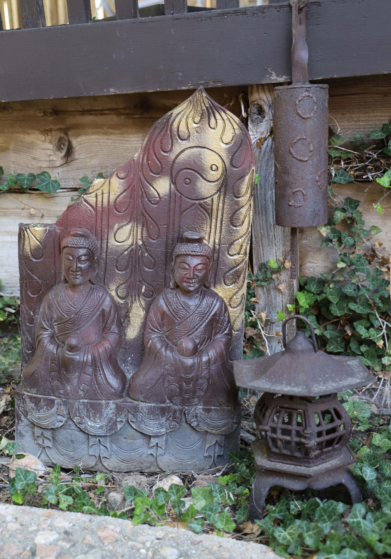 Asian Style Garden Décor (1 of 5)