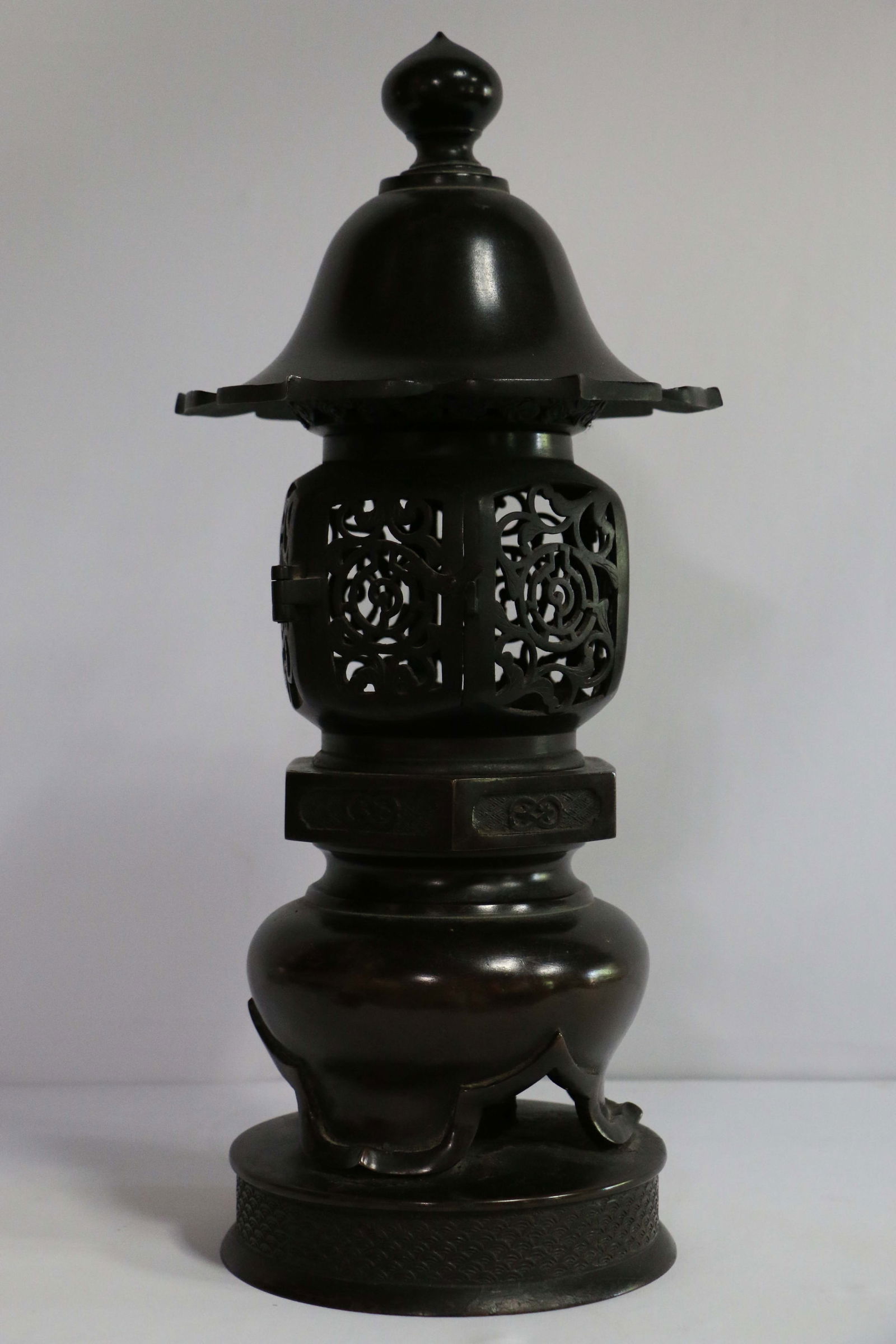 Metal Japanese Lantern (1 of 4)