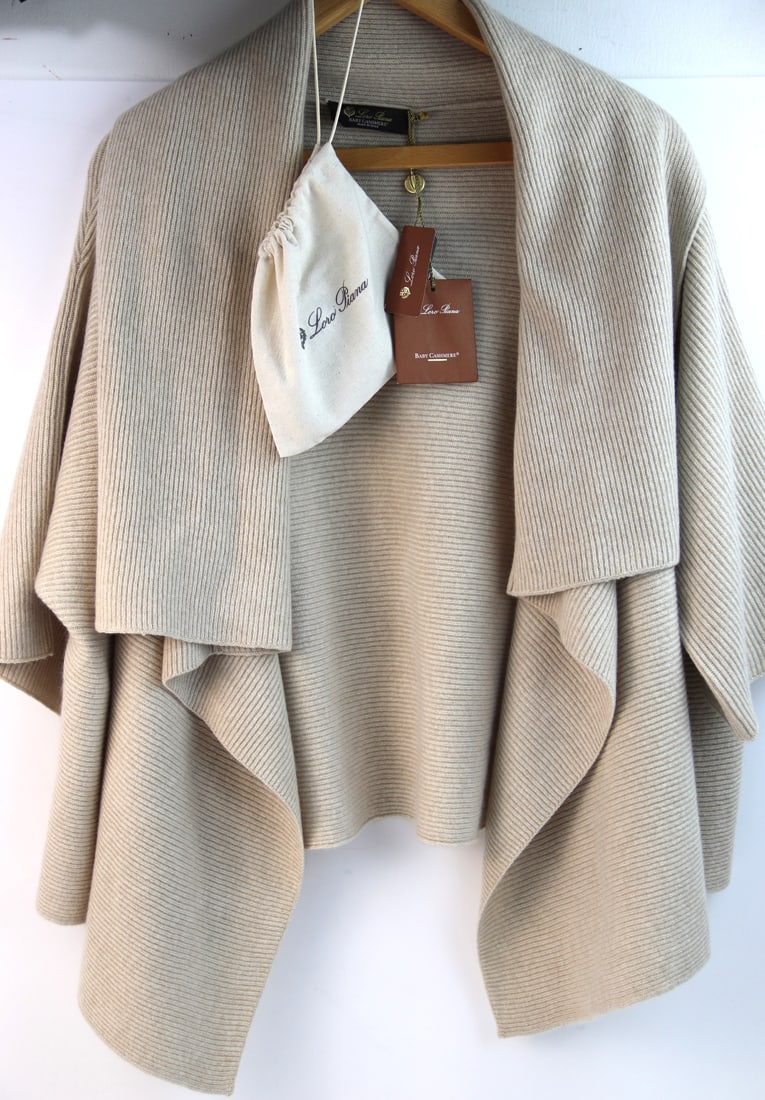 Loro Piana, Shrug (1 of 4)