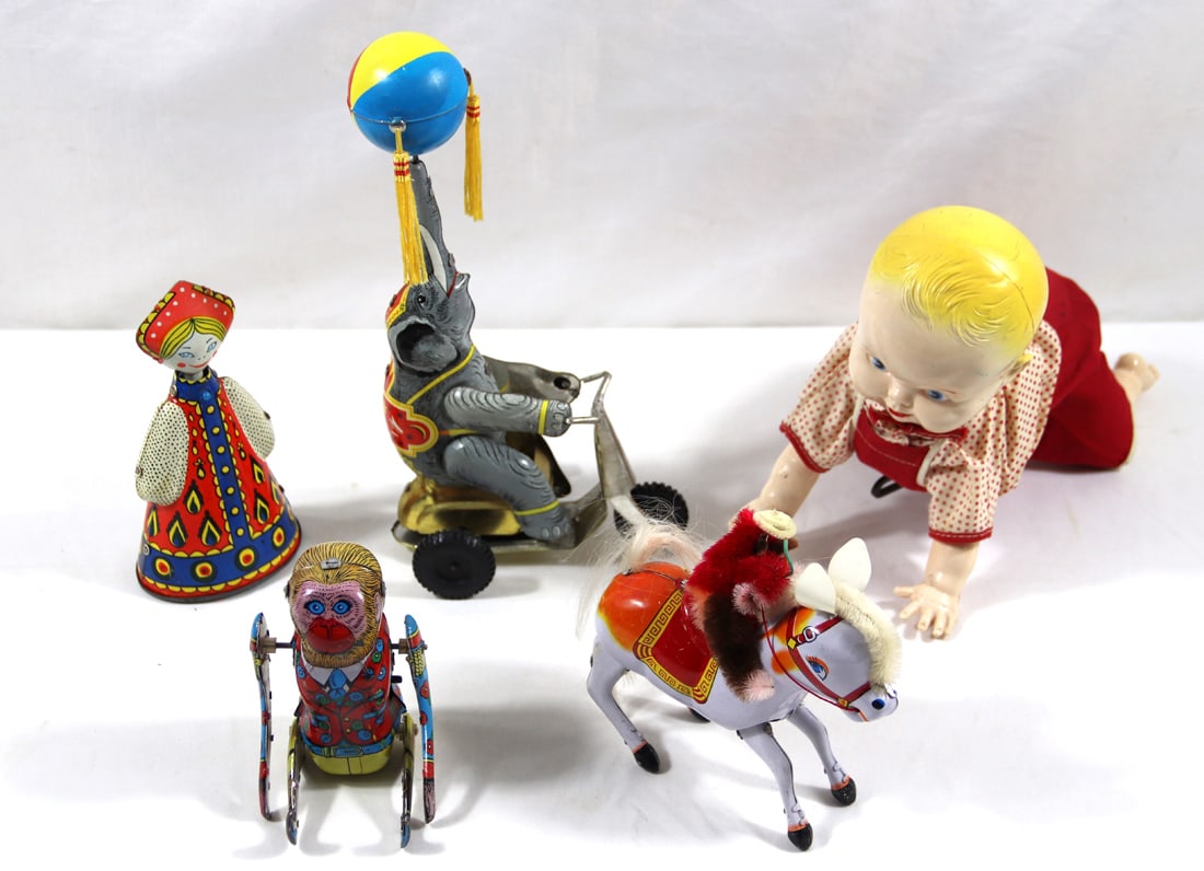 Vintage Tin Toys (1 of 2)