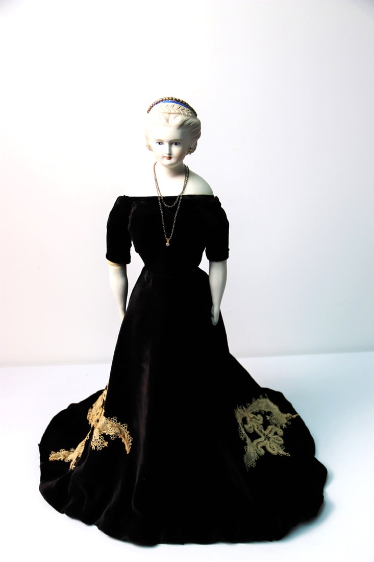Emma C Tear, Fashion Art Doll (1 of 5)