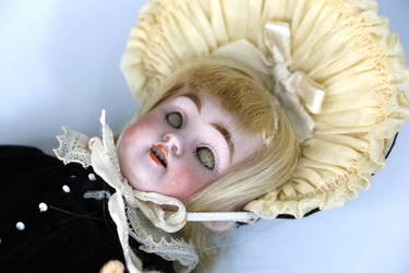 Petite Early German Bisque Doll with Rare Body by Simon and Halbig  1200/1800 Auctions Online, Proxibid