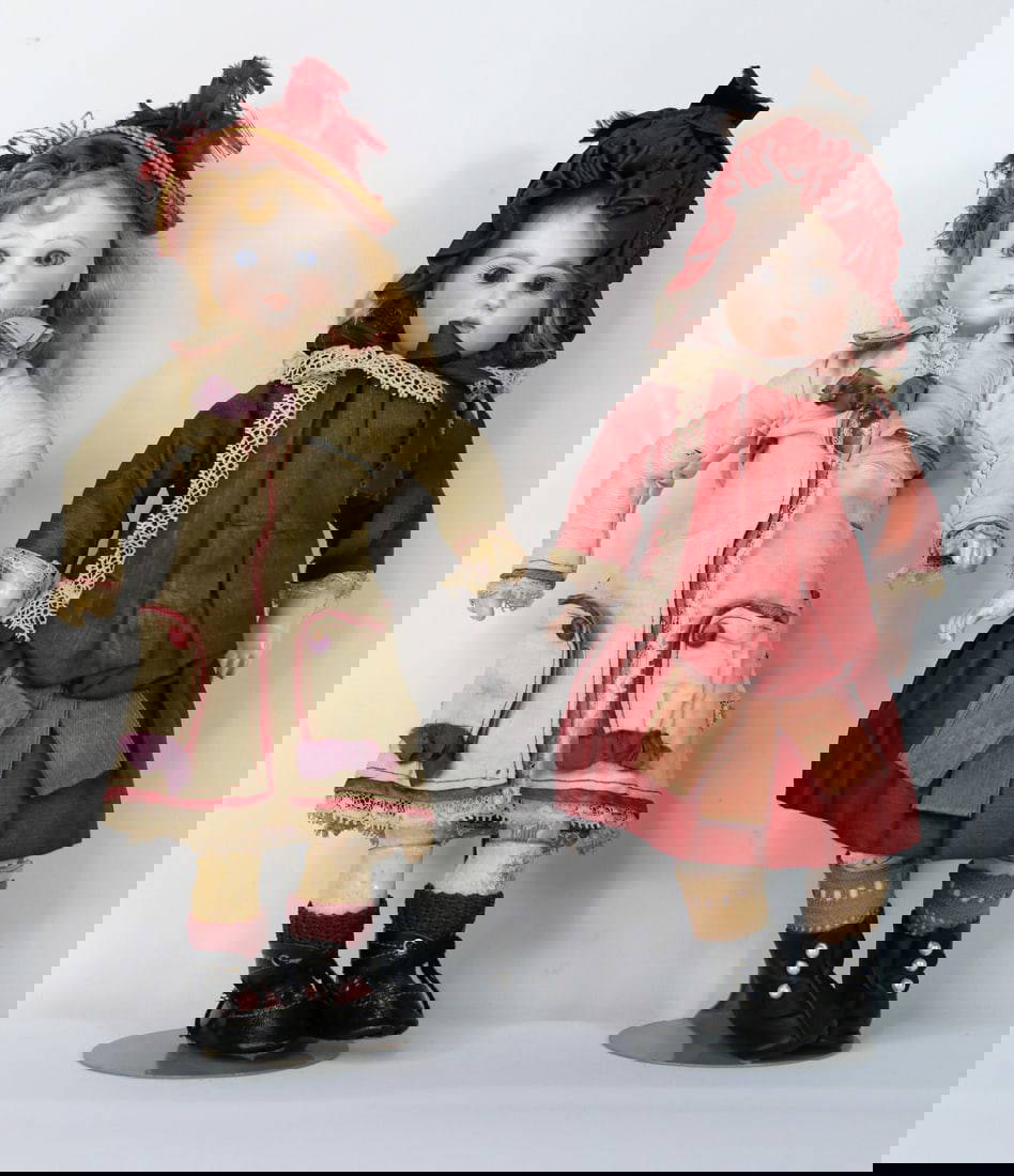 Vintage Dolls Auction