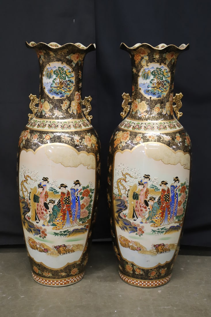 Palace Urns (1 of 3)