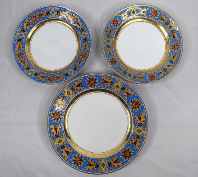 St Petersburg Imperial Russian, Plate: Three porcelain dinner plates with the St Petersburg Imperial Russian backstamp; Largest plate measure approximately Diameter 8 1/2 inches; Smaller two measure approximately Diameter 7 inches; Gold tr