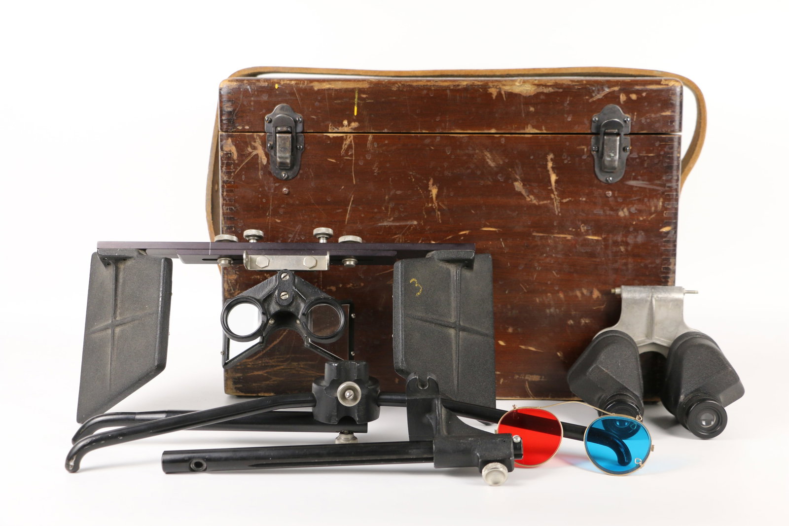 Ryker, M-11 Reflecting Stereoscope: Vintage Harrison C. Ryker Inc, reflecting stereoscope; Model M-11; Serial # 1414; Box also contains a metal stand and blue/red glasses; Wood carrying box measures approximately H 11 x W 16 x D 7 1/4 i