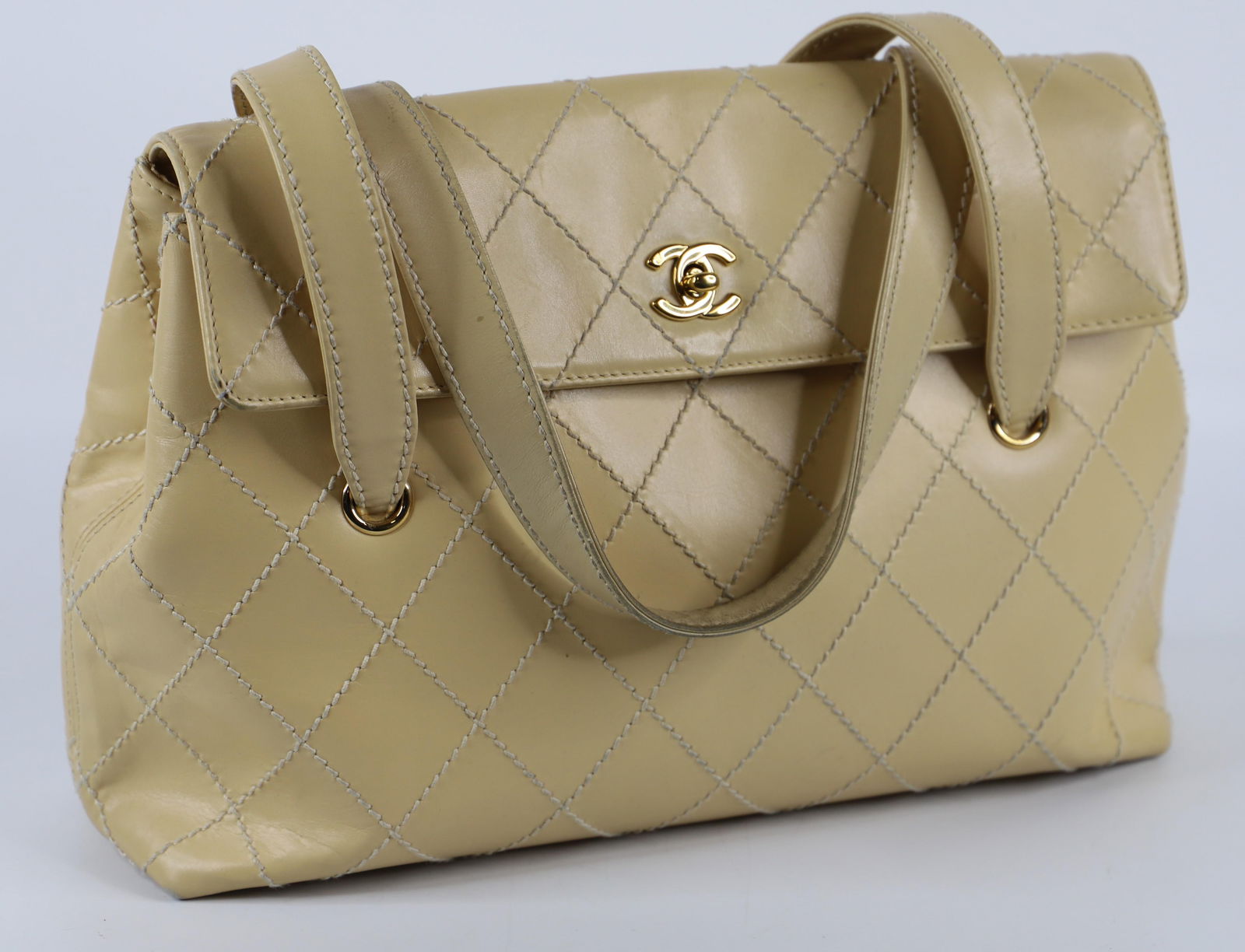 Chanel, Quilted Stitch Handbag (1 of 13)
